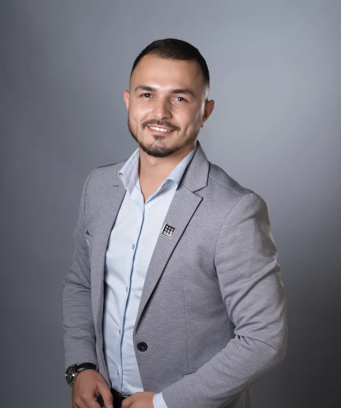 Thomas Howe Property Logo